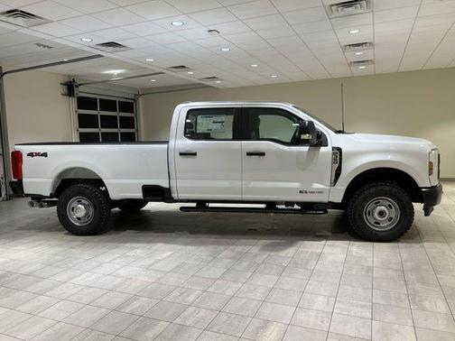 Oxford White 2026 Ford F-350
