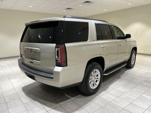 Sparkling Silver Metallic 2017 GMC Yukon SLT