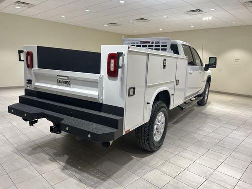 Summit White 2025 Chevrolet Silverado 3500 LT