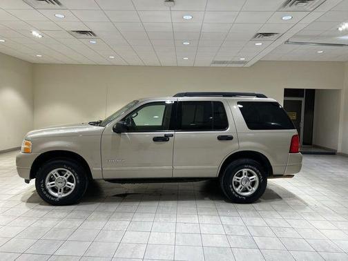 2005 Ford Explorer XLT