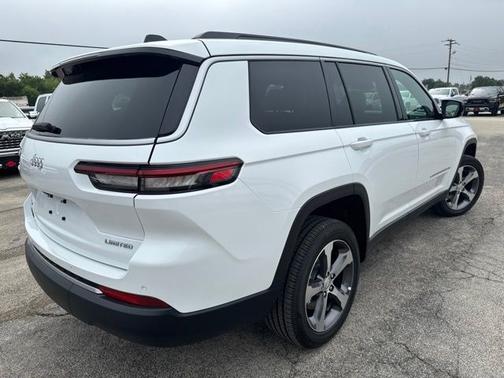 Bright White Clearcoat 2026 Jeep Grand Cherokee L Limited