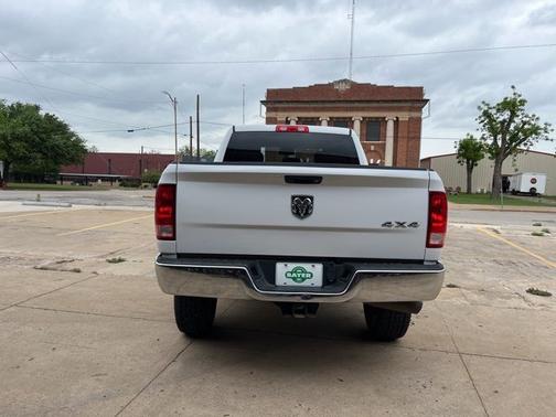 Bright White Clearcoat 2018 RAM 2500 Tradesman