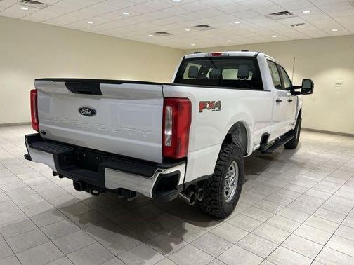 Oxford White 2026 Ford F-250 XL