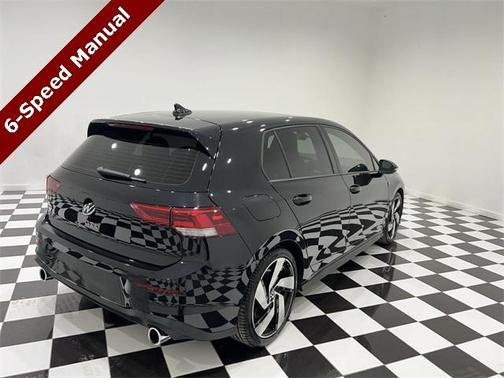 2023 Volkswagen Golf GTI 2.0T SE