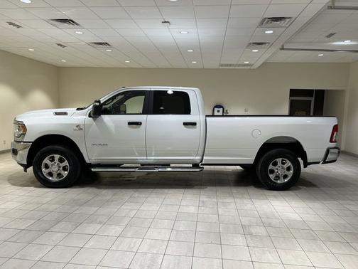 Bright White Clearcoat 2024 RAM 3500 Big Horn
