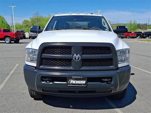 2017 RAM 2500 Tradesman Crew Cab 4x4 64' Box