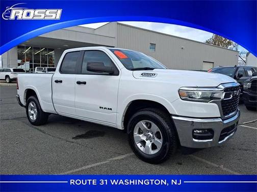 2025 RAM 1500 Big Horn Crew Cab 4x4 64' Box