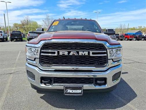 2021 RAM 3500 Tradesman Crew Cab 4x4 8 Box