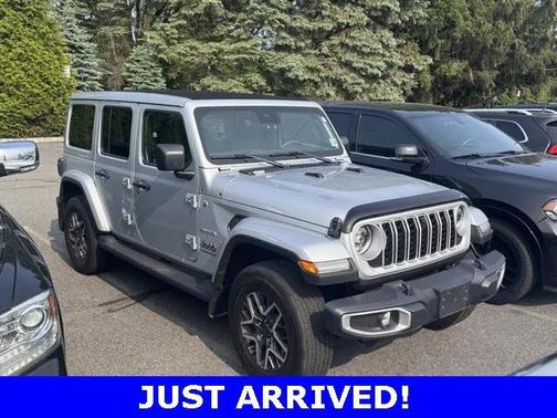 2024 Jeep Wrangler 4-Door Sahara 4x4