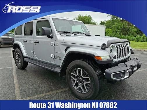 2024 Jeep Wrangler 4-Door Sahara 4x4