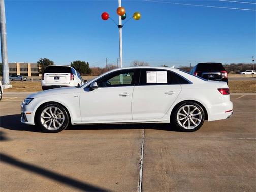 Photo 4 of 32 of 2019 Audi A4 2.0T Premium Plus