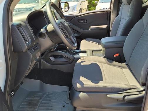 2023 Nissan Frontier S