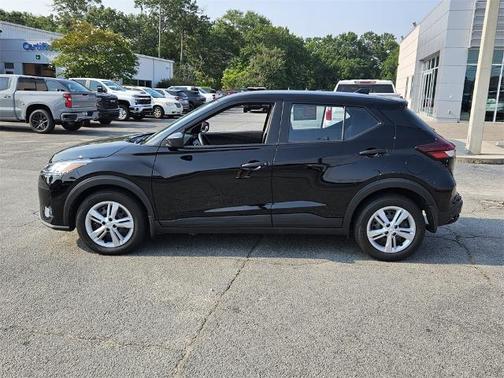 2024 Nissan Kicks S