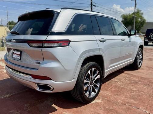 2025 Jeep Grand Cherokee Overland
