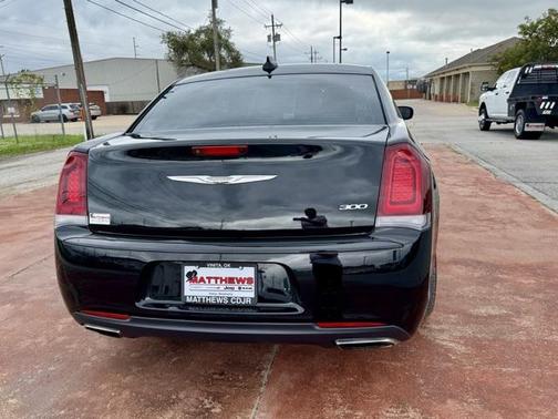 2019 Chrysler 300 Touring