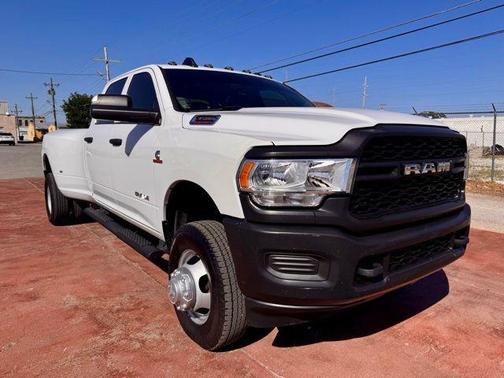 Bright White Clearcoat 2022 RAM 3500 Tradesman Crew Cab 4x4 8' Box