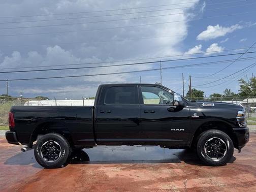 2025 RAM 2500 Laramie Crew Cab 4x4 6'4' Box
