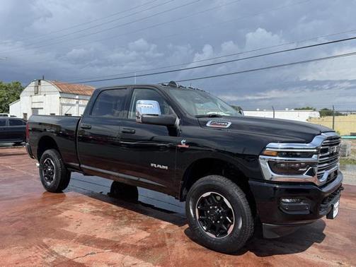 2025 RAM 2500 Laramie Crew Cab 4x4 6'4' Box