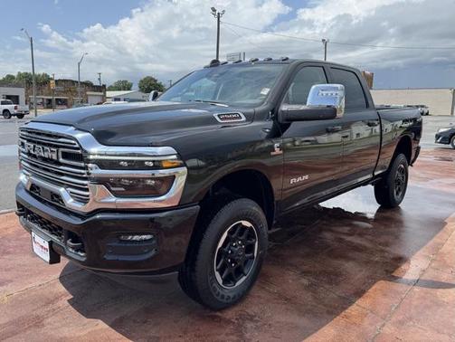 2025 RAM 2500 Laramie Crew Cab 4x4 6'4' Box