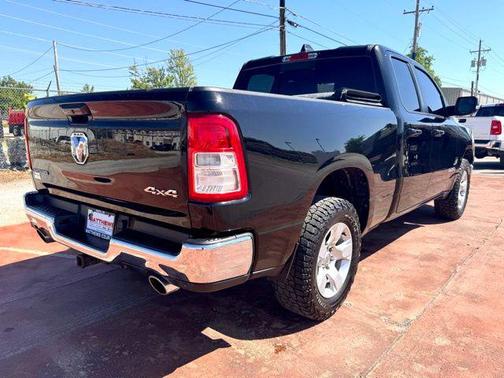 Diamond Black Crystal Pearlcoat 2021 RAM 1500 Big Horn/Lone Star