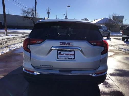 2021 GMC Terrain SLT