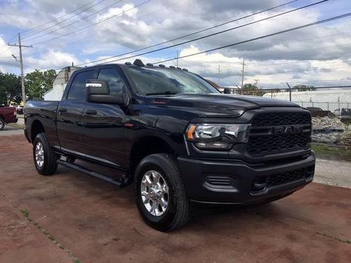 2023 RAM 2500 Tradesman Crew Cab 4x4 6'4' Box