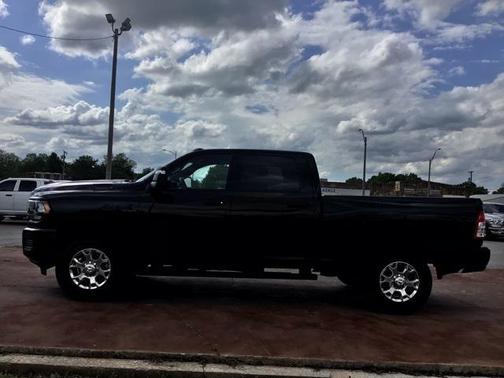2023 RAM 2500 Tradesman Crew Cab 4x4 6'4' Box
