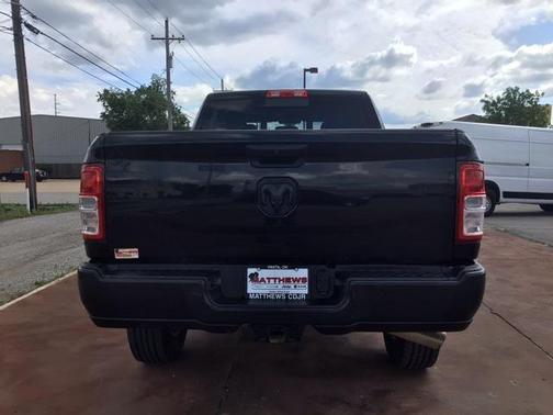 2023 RAM 2500 Tradesman Crew Cab 4x4 6'4' Box