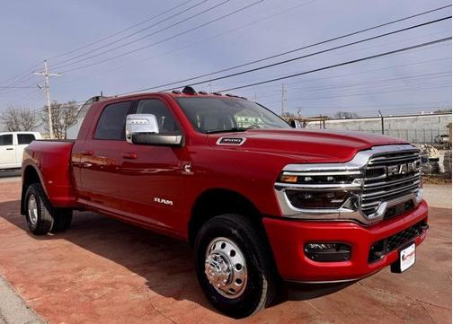 2026 RAM 3500 Laramie Mega Cab 4x4 6'4' Box