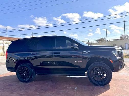 2022 GMC Yukon 4WD AT4