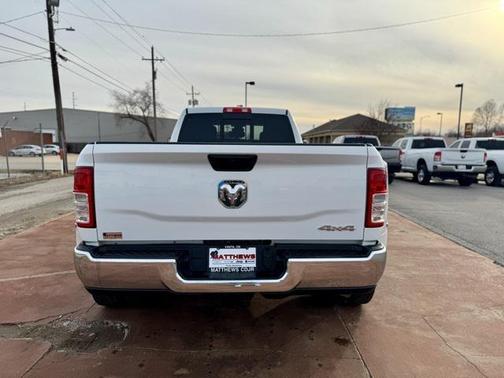 2022 RAM 3500 Tradesman Crew Cab 4x4 8' Box