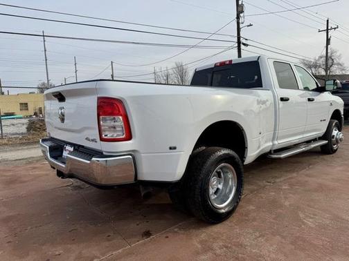 2022 RAM 3500 Tradesman Crew Cab 4x4 8' Box