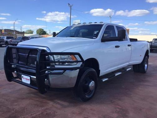 2018 RAM 3500 Tradesman Crew Cab 4x4 8' Box