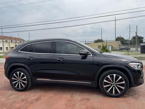 2021 Mercedes-Benz GLA 250 Base 4MATIC