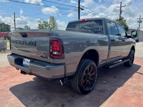 Ceramic Gray Clearcoat 2026 RAM 2500 Black Express Crew Cab 4x4 6'4' Box