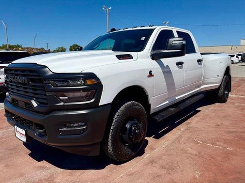 Bright White Clearcoat 2027 RAM 3500 Tradesman
