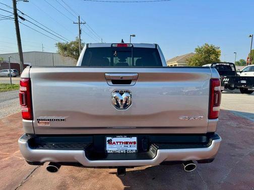 Billet Silver Metallic Clearcoat 2024 RAM 1500 Big Horn/Lone Star