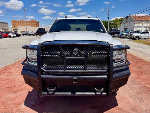 Bright White Clearcoat 2022 RAM 2500 Tradesman Crew Cab 4x4 6'4' Box