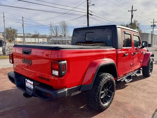 2022 Jeep Gladiator Sport S