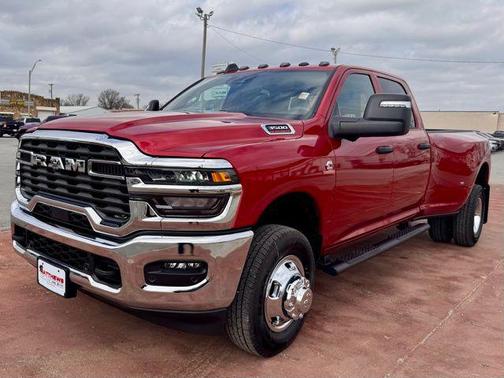 Molten Red Pearlcoat 2026 RAM 3500 Tradesman Crew Cab 4x4 8' Box