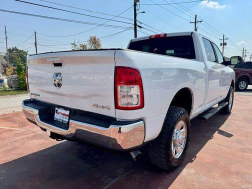 Bright White Clearcoat 2022 RAM 2500 Big Horn Crew Cab 4x4 6'4' Box