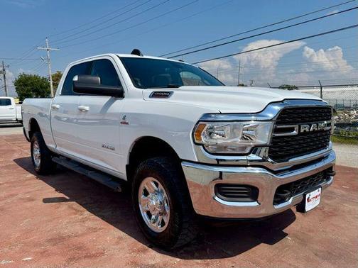 Bright White Clearcoat 2022 RAM 2500 Big Horn Crew Cab 4x4 6'4' Box