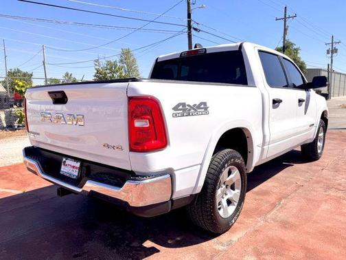 Bright White Clearcoat 2025 RAM 1500 Big Horn/Lone Star