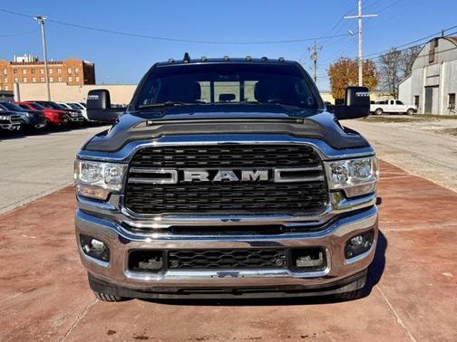 2023 RAM 3500 Big Horn Crew Cab 4x4 8' Box