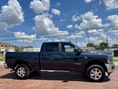 2025 RAM 2500 Big Horn Crew Cab 4x4 6'4' Box