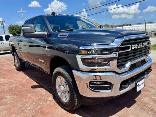 2025 RAM 2500 Big Horn Crew Cab 4x4 6'4' Box