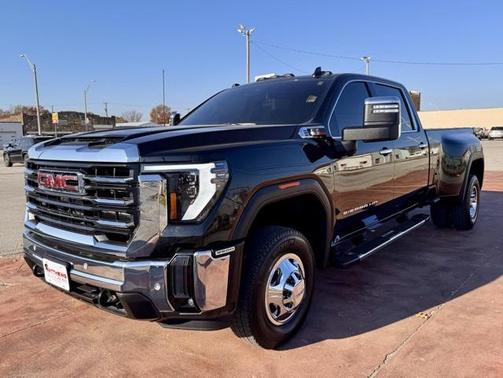 2025 GMC Sierra 3500 SLT