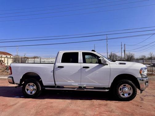 2023 RAM 2500 Tradesman Crew Cab 4x4 6'4' Box