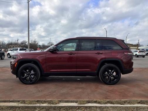 2025 Jeep Grand Cherokee Altitude