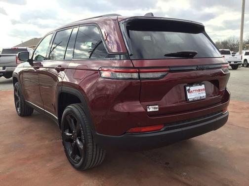 2025 Jeep Grand Cherokee Altitude